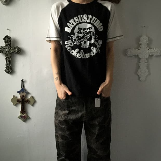 Bat su raglan t shirt