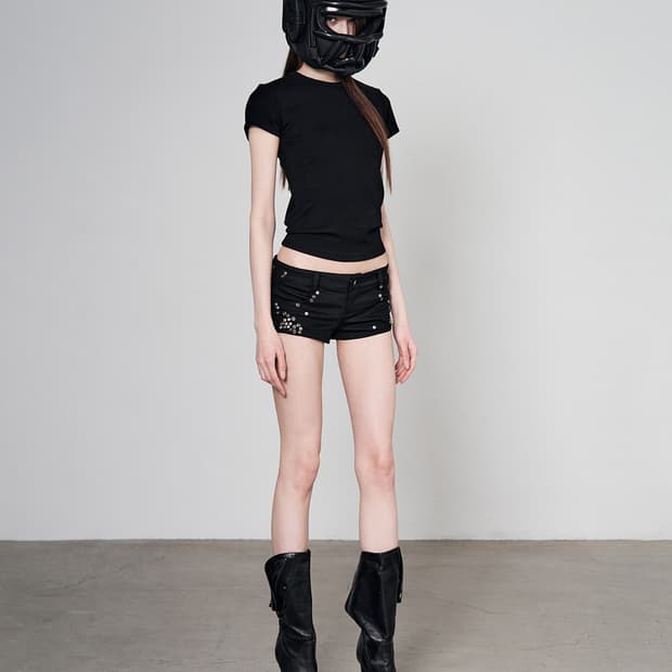 Bonnae Studded shorts (Black) 본네