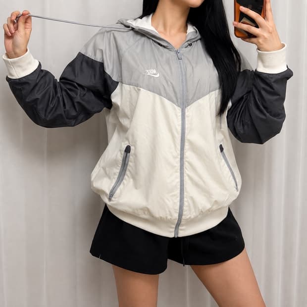 나이키 윈드브레이커