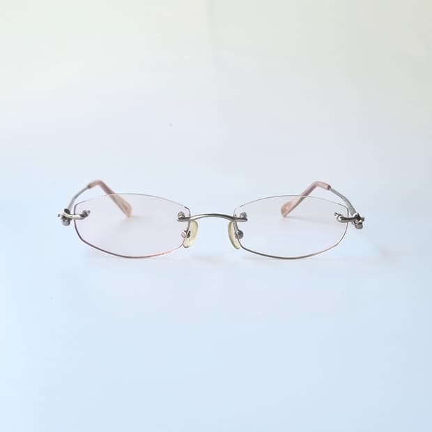 데드스탁 옆모습까지 완벽한 무테 안경테  1517