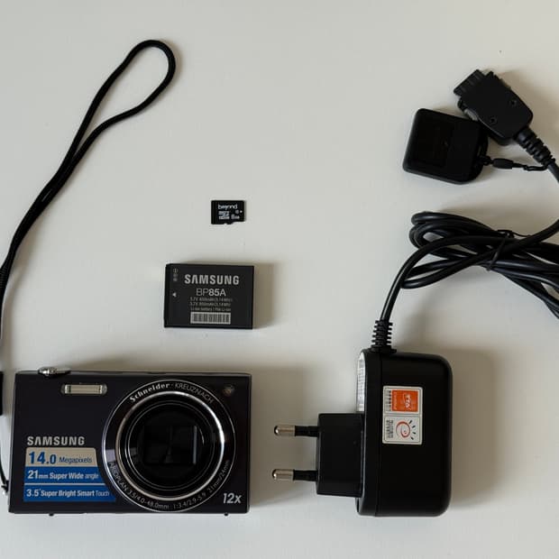삼성 VLUU WB210 블랙 (8GB SD 카드+충전기 포함)