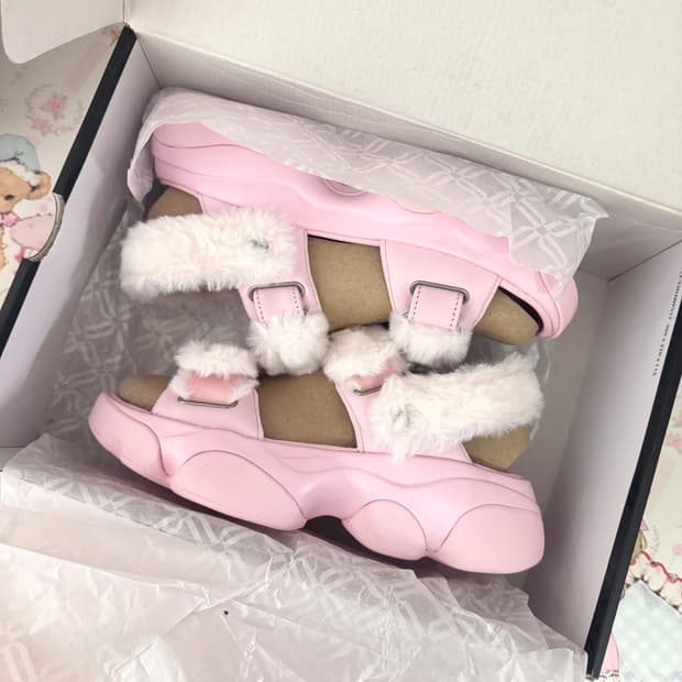 [새상품] 조던 퍼 샌들 핑크 240