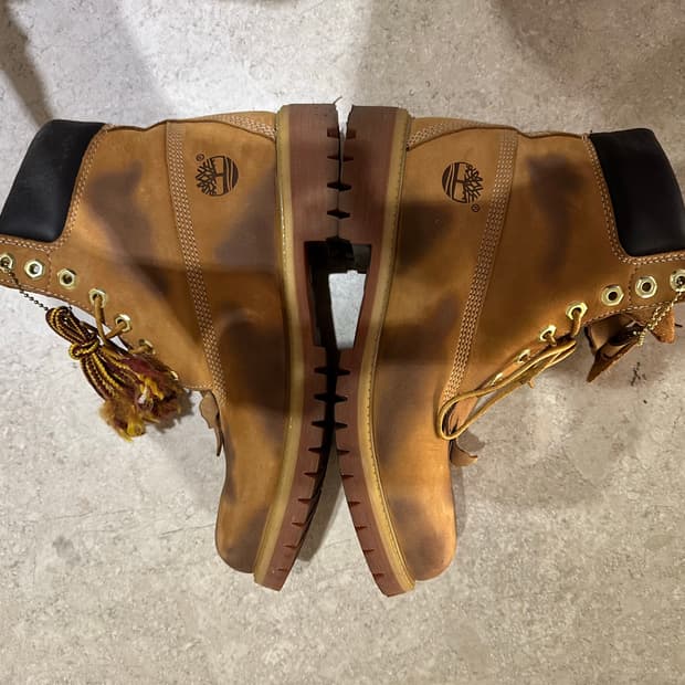 써저리 팀버랜드 270