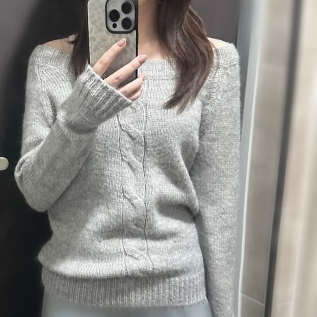 오프숄더 울 니트