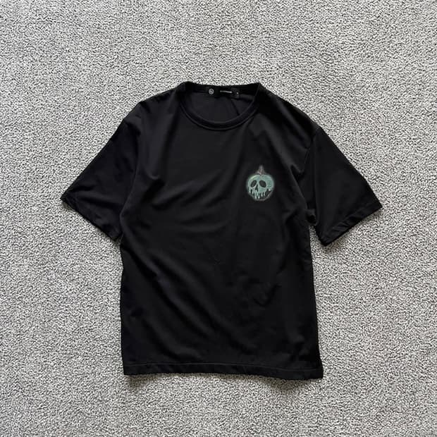 GU x Undercover x Disney . 애플스컬 티셔츠