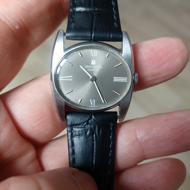 유니버셜 제네브 