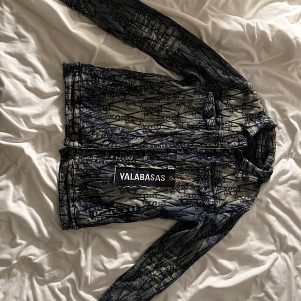 VALABASAS 셋업 판매합니다. 