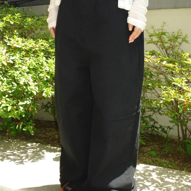 아워캐비넷 from black pants