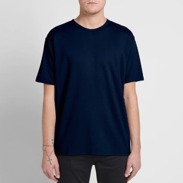 아크네 다크 네이비 나이아가라 반팔 티셔츠