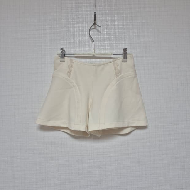 리즈리사 샘플 히메카지 플레어숏팬츠 아이보리