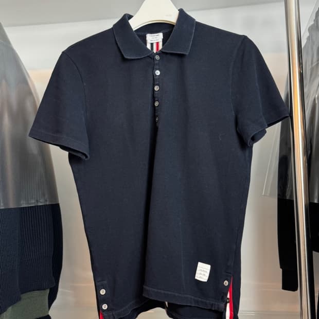 톰브라운 백삼선 스트라이프 카라티셔츠