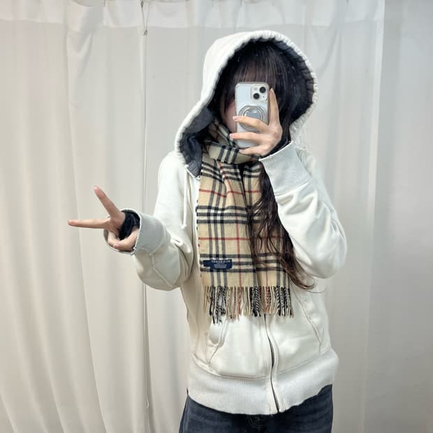 Burberry Light Beige Nova Check Muffler