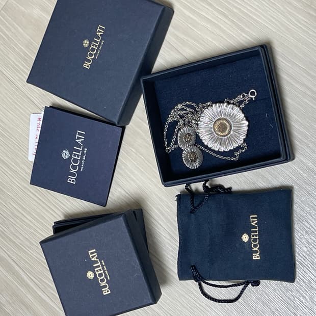 부첼라티 목걸이 귀걸이 팝니다