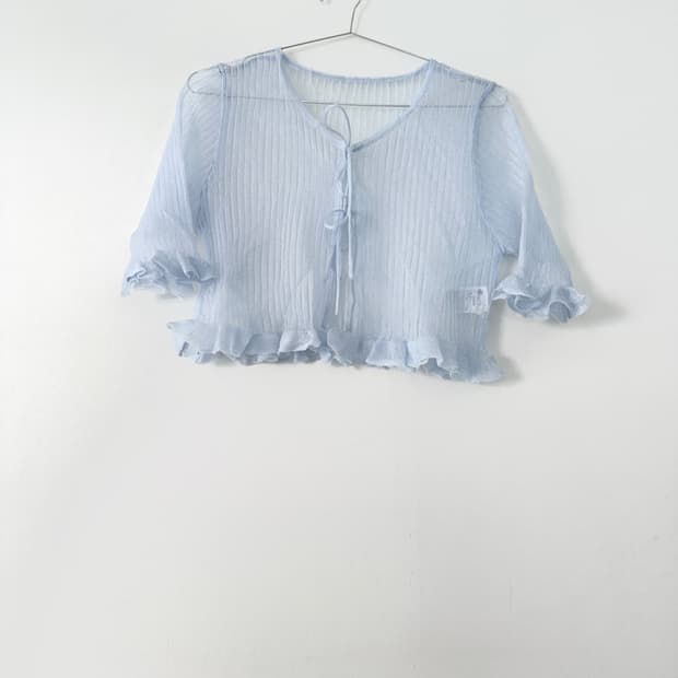 Ruffle open strap cardigan / sora