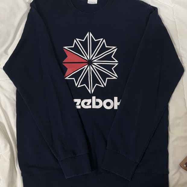 Reebok맨투맨