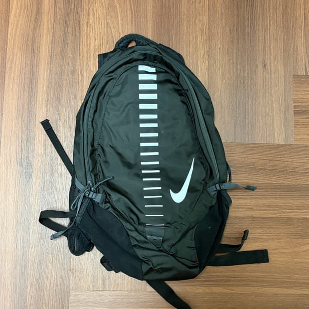 나이키 런디비전 러닝 가방 판매