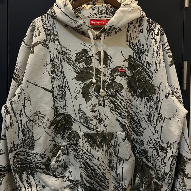 슈프림 스몰 박스 우드랜드 카모 후드 스웨트셔츠