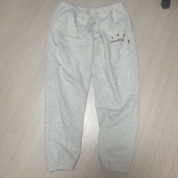 아이앱 오트밀 버건디 스웻팬츠