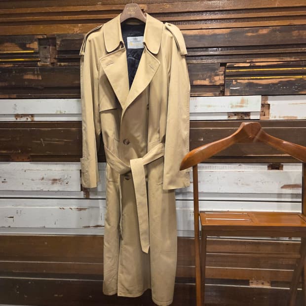 아쿠아스큐텀 트렌치코트