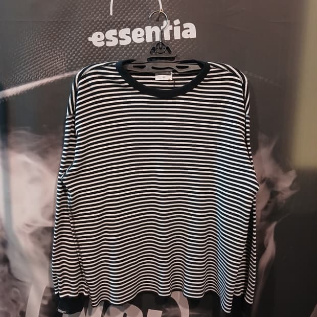 디스이즈네버댓 스트라이프 니트