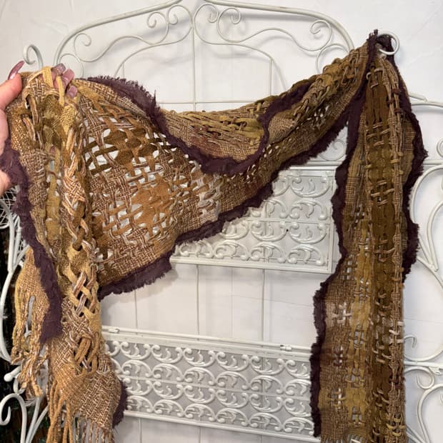 Mixed brown grunge net knit muffler