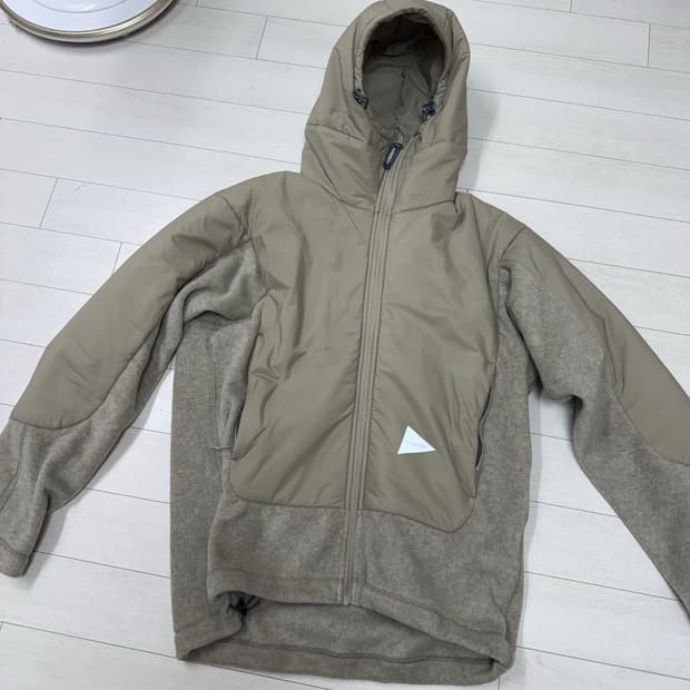 한글텍) 앤드원더 탑 플리스 자켓 L 사이즈  리테일가 739,000원