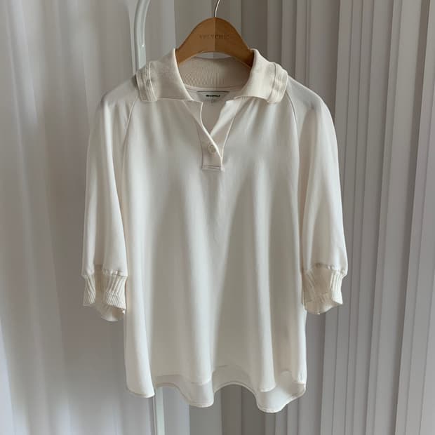 빈폴 BEANPOLE 니트 배색 오픈 카라 블라우스