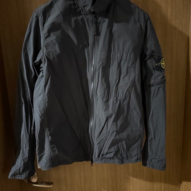 스톤아일랜드 바람막이