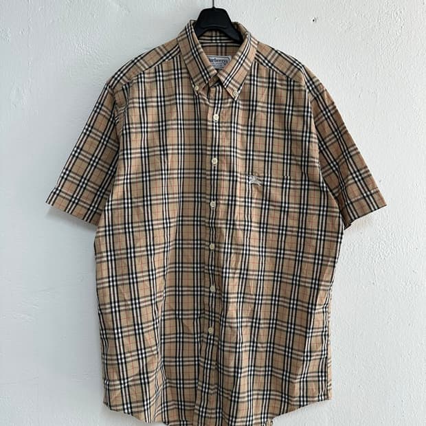 버버리 노바체크 베이지 반팔셔츠