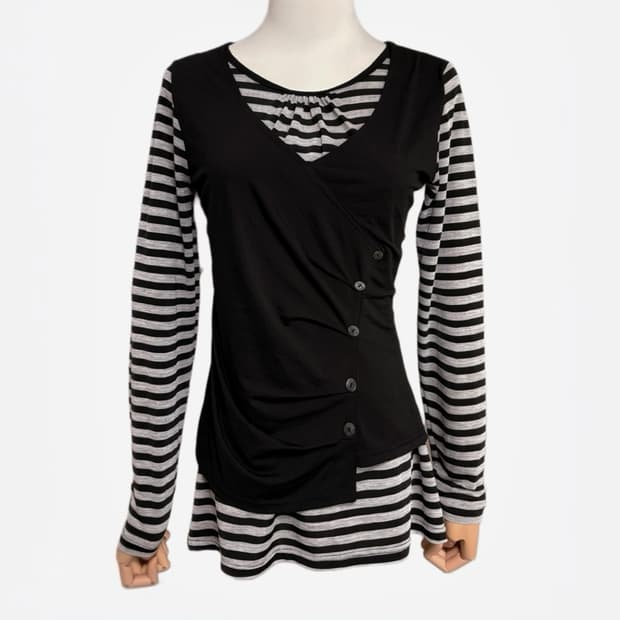 (이체시에눌) 일본 핀터레스트 공겜여주깔 펑크 레이어드 롱 슬리브 티