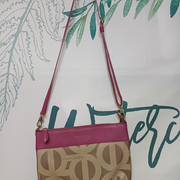 루이까또즈 핑크 크로스백