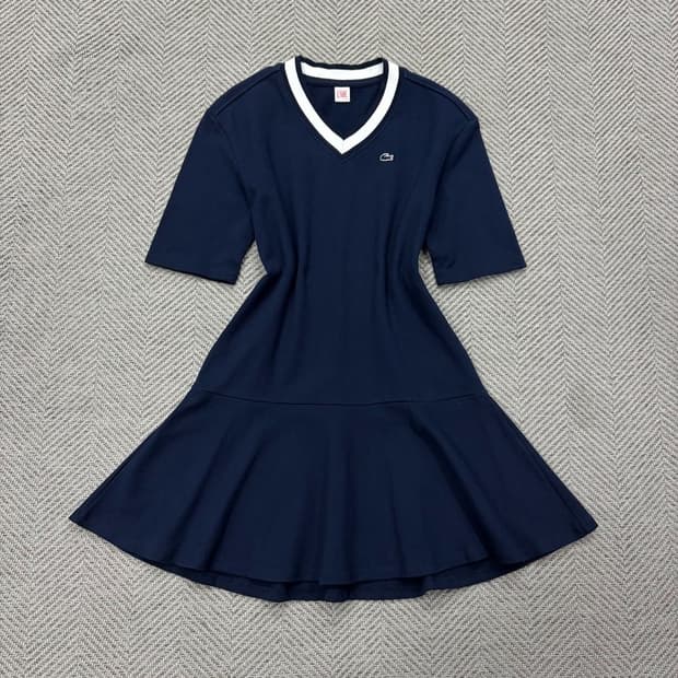라코스테 브이넥 원피스 v2789