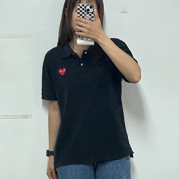 꼼데가르송 레드 하트와펜 반팔 카라 티셔츠 블랙
