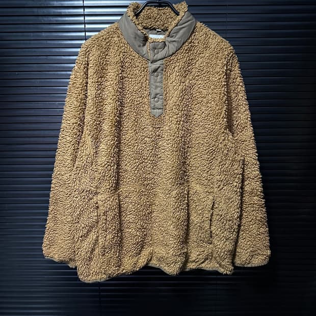 유니클로 화이트마운티니어링 콜라보 반집업 뽀글이 양털 후리스 플리스 카멜