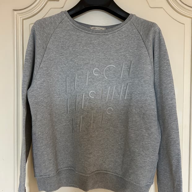 메종키츠네 레터링 맨투맨