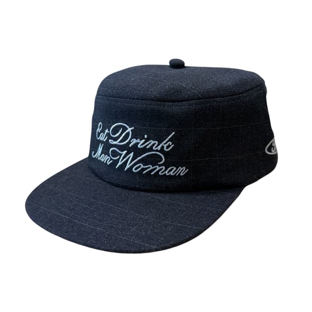 네이비 체크보드 레터링 필박스 캡