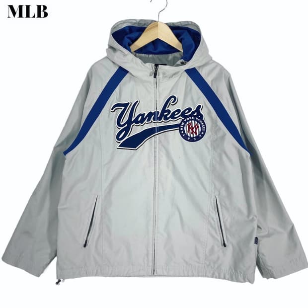 MLB Yankees Hooded Windbreaker