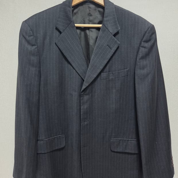 피에르가르뎅(Pierre Cardin) 핀 스트라이프 울 블레이저