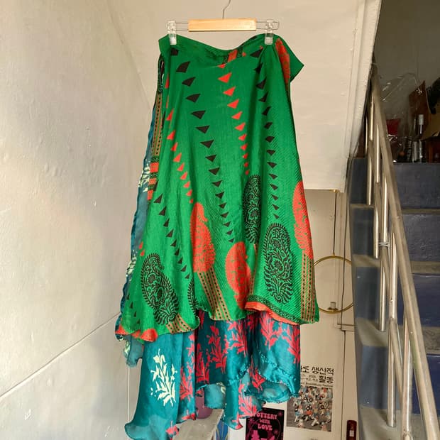 실크 프릴 레이어드 랩 스커트