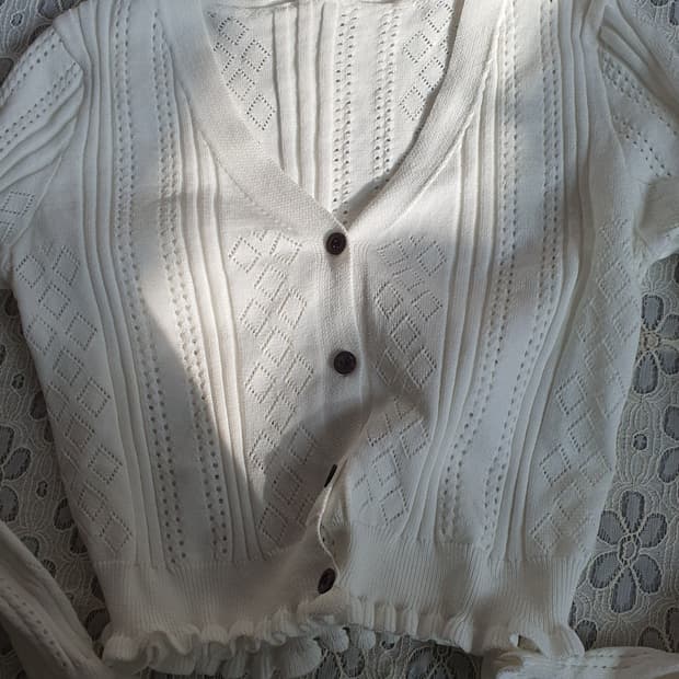 [빈티지] 여리핏 화이트 크롭 니트 가디건