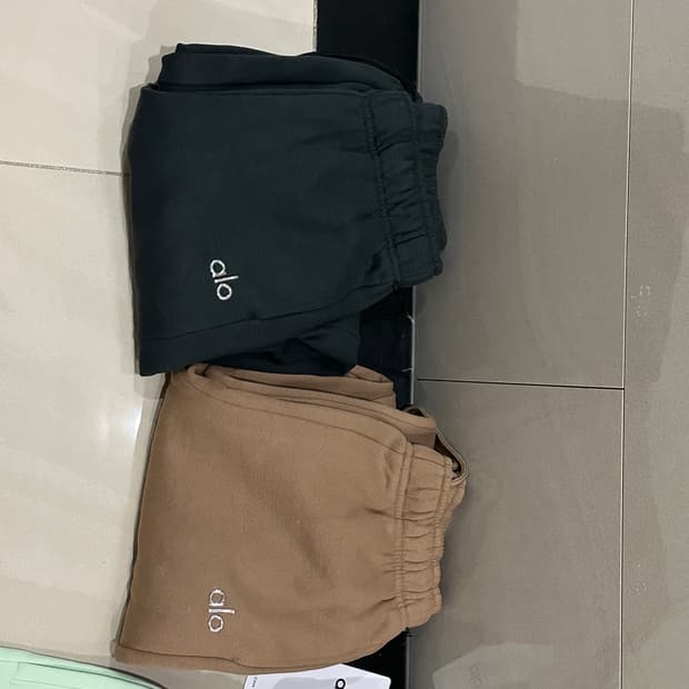 ALO Accolade 알로 스웨트팬츠 새상품