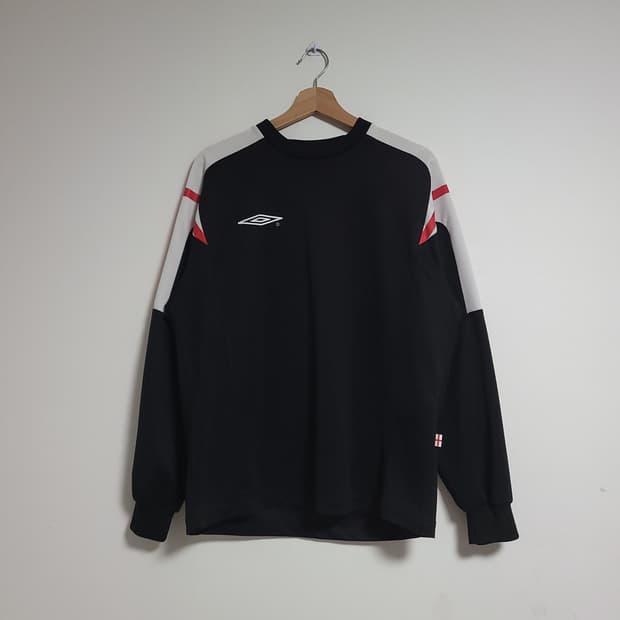 (100) UMBRO 엄브로 잉글랜드 블랙 긴팔 맨투맨 티셔츠