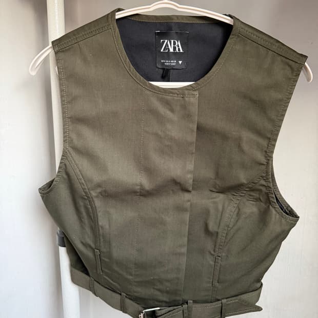 자라 벨트 포인트 나시