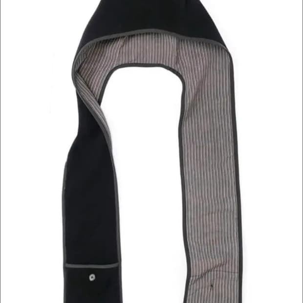 샵페어리 후드 이어 머플러 블랙