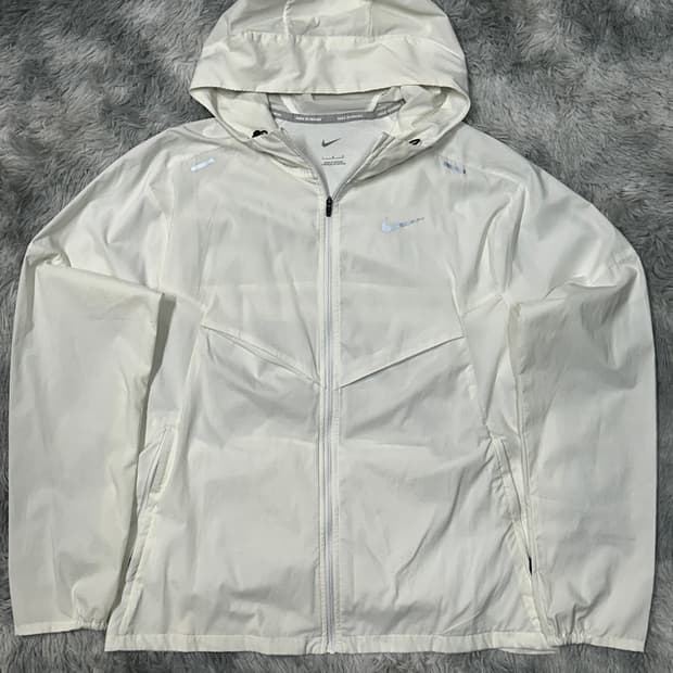나이키 윈드러너 러닝 화이트 바람막이 L