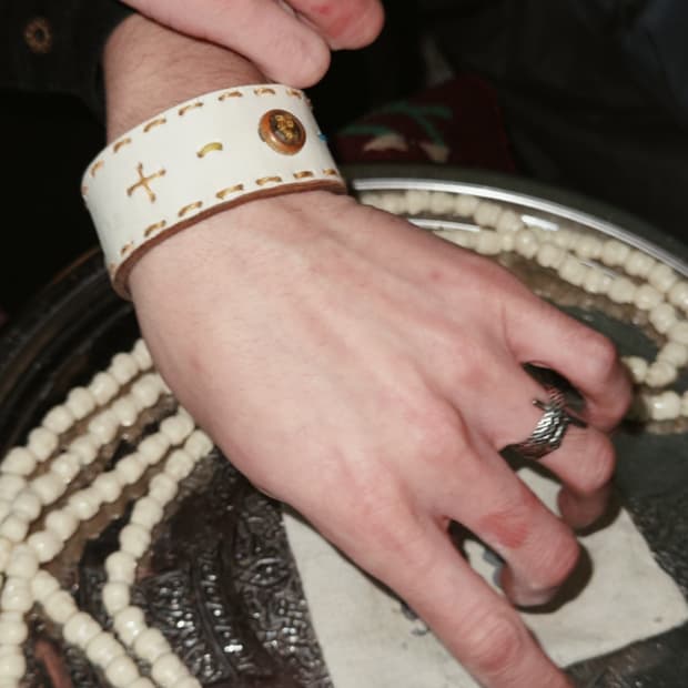 gunda  가죽 팔찌 신품