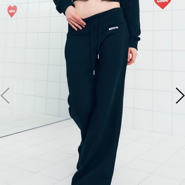 에즈이프캘리 CALIE HEART PANTS BLACK