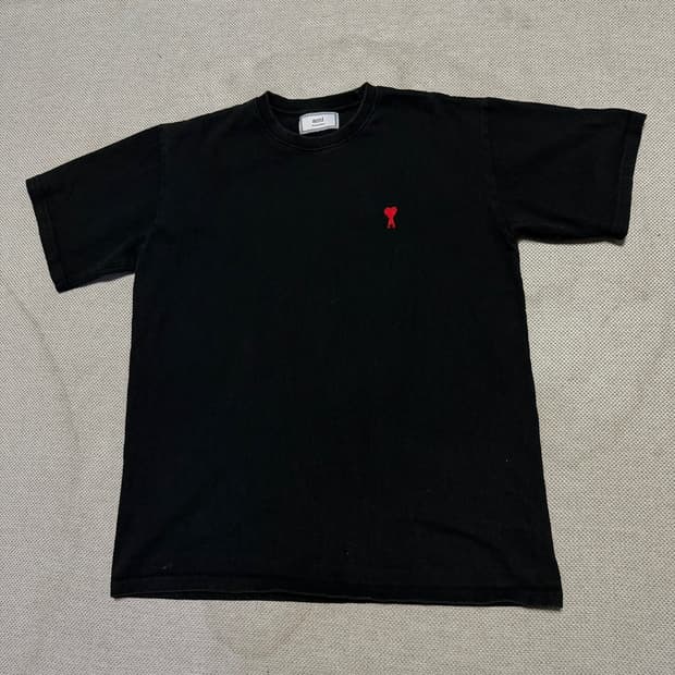 아미(AMI) 스몰 하트 반팔티