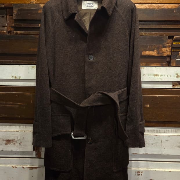 암피스트 로브코트