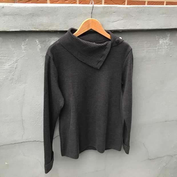 Vintage button knit